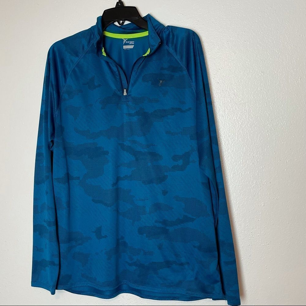 Old Navy Active Long Sleeve 1/4 Zip Shirt